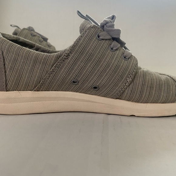 Toms Cabrillo women's size 10 canvas lightweight comfort sneakers EUC - Picture 7 of 10